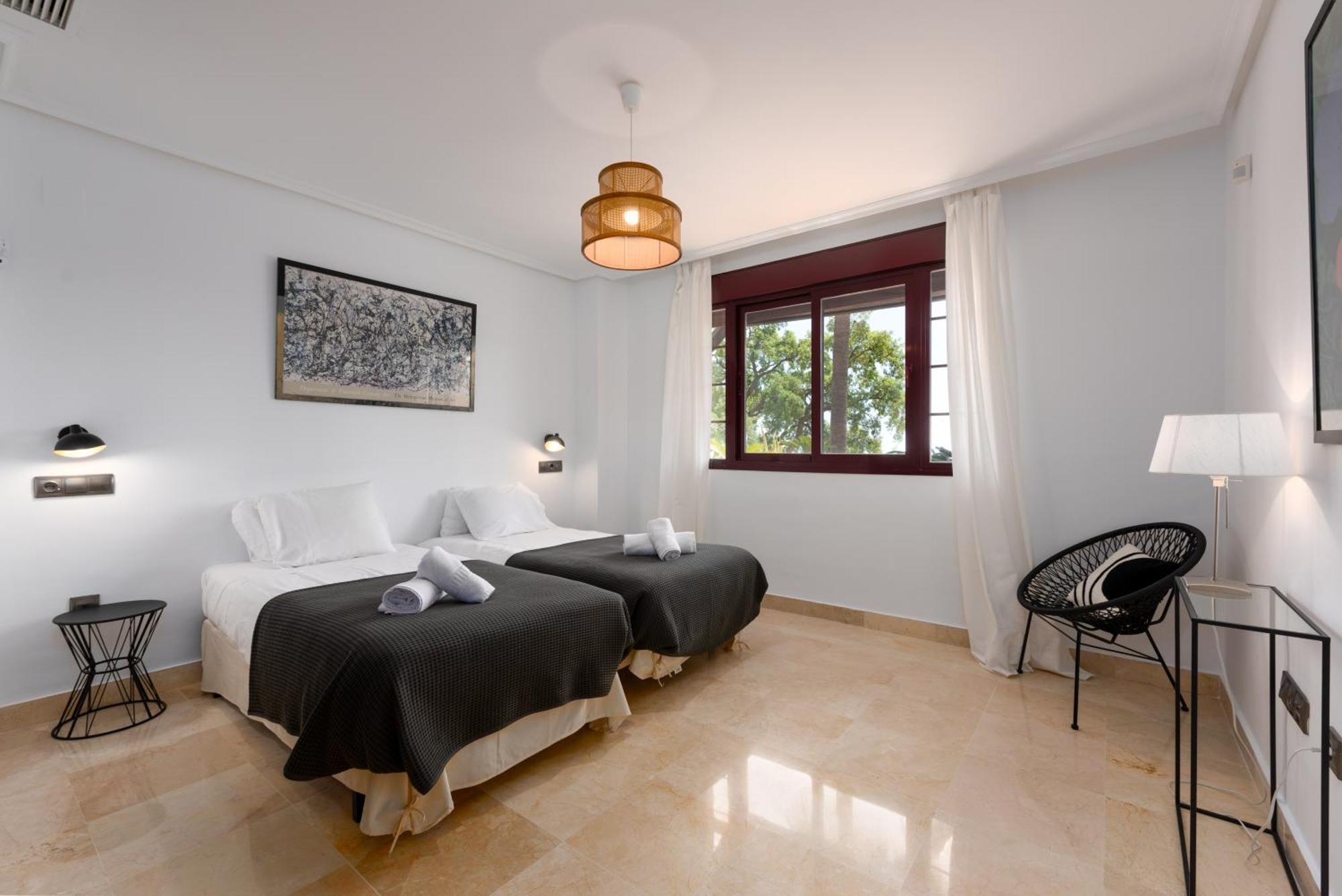 Penthouse El Soto De Marbella Apartment โอเฮน ภายนอก รูปภาพ